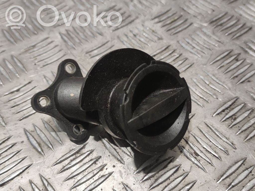 Volvo V70 Öleinfüllstutzen 
