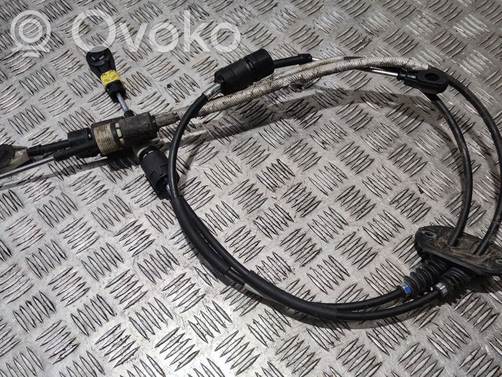 Volvo XC60 Gear shift cable linkage 