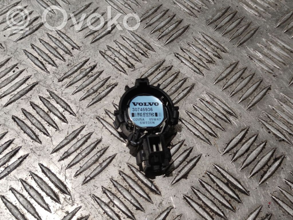 Volvo XC90 Front door speaker 