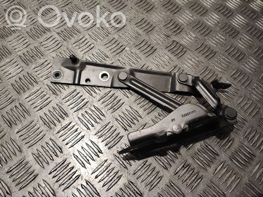 Dodge Challenger Tailgate/trunk/boot hinge 