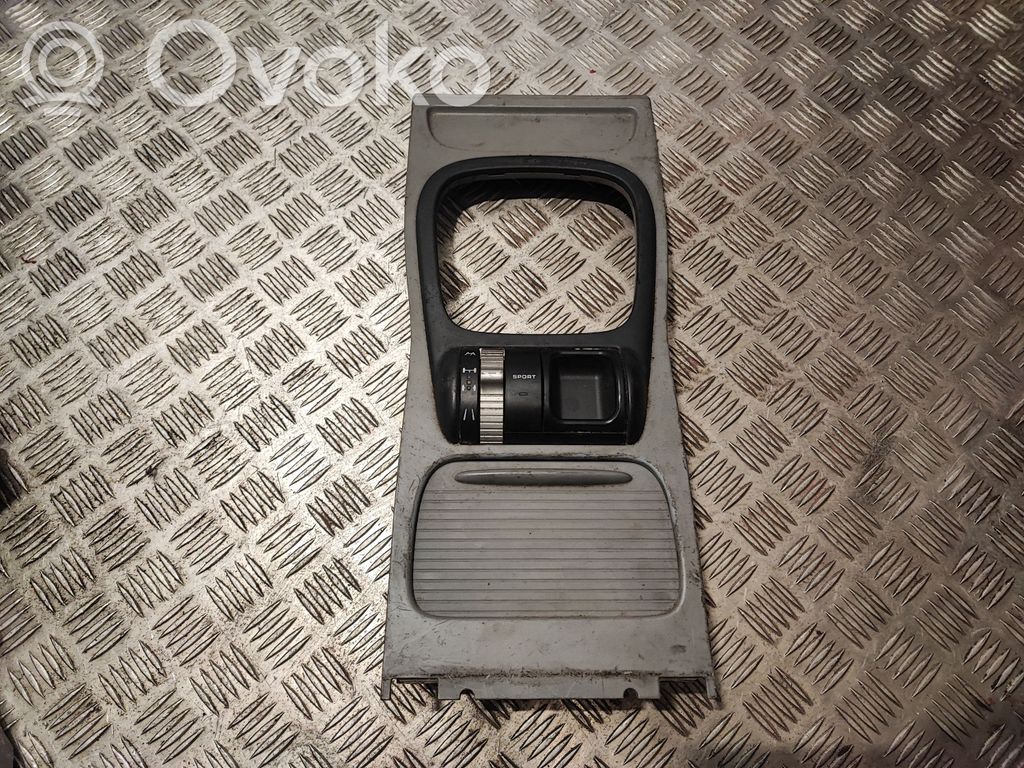 Porsche Cayenne (92A) Suport pahare 