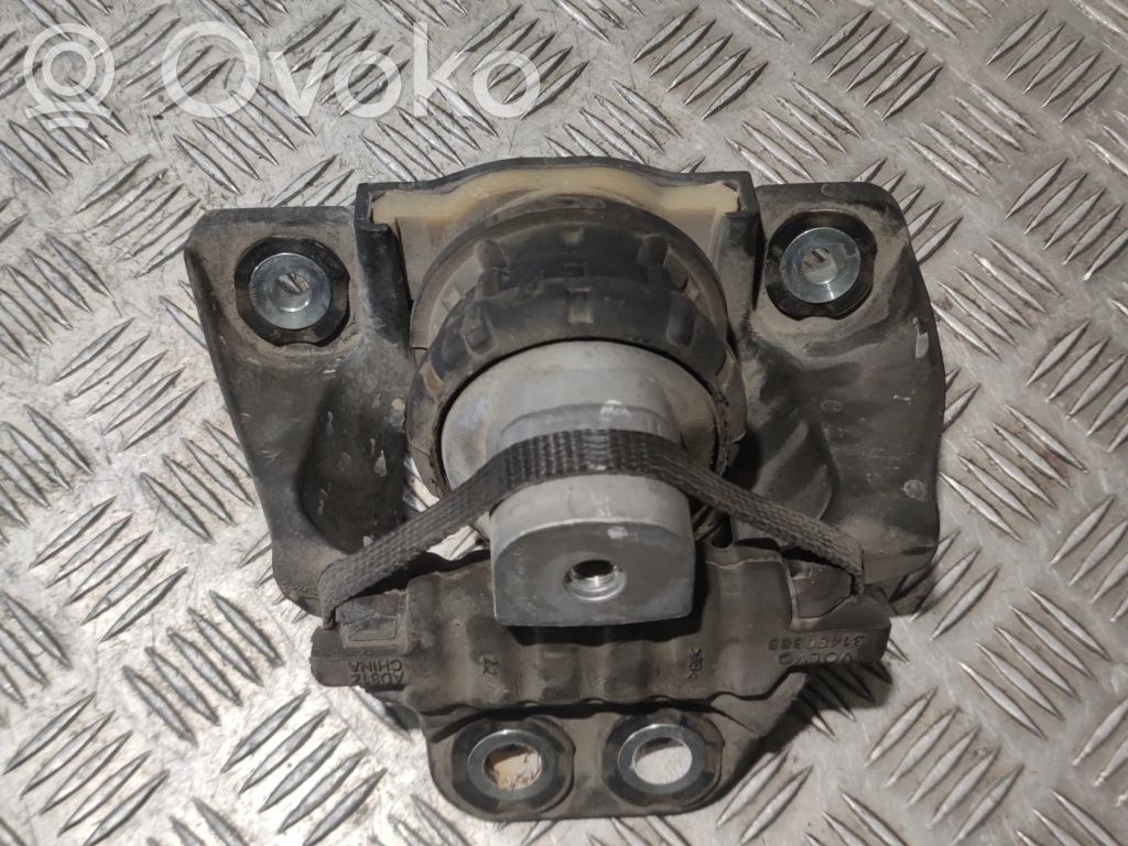 Volvo S90, V90 Engine mount bracket 