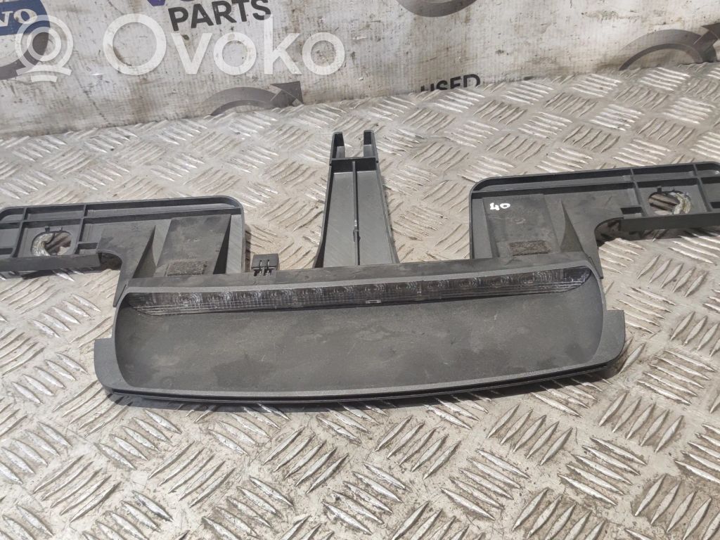 Volvo S80 Third/center stoplight 