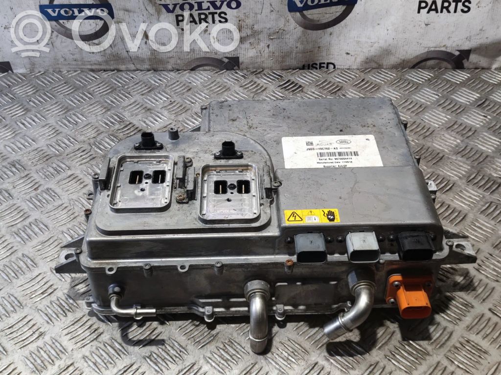 Inversor/convertidor de voltaje   J9D310C762AS