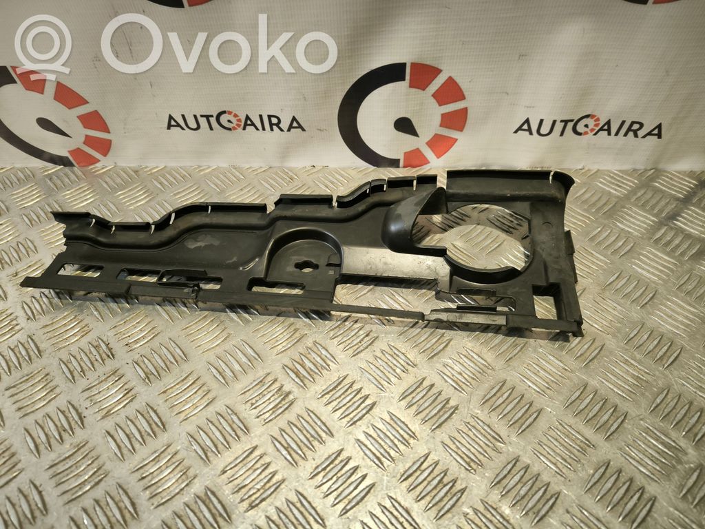 Volvo V60 Radiatoriaus oro nukreipėjas (-ai) 