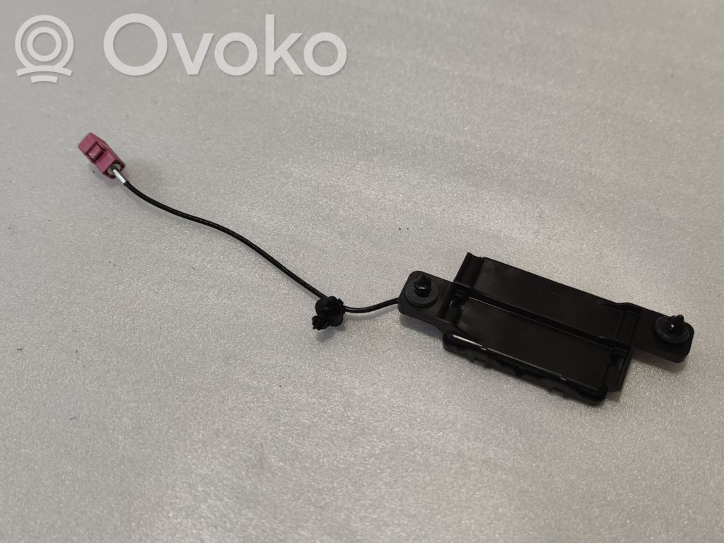 Dodge Challenger Antenna control unit 