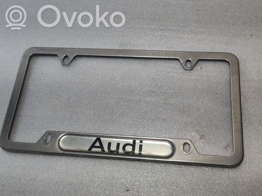 Audi A7 S7 4G Rekisterikilven kehys/pidike 