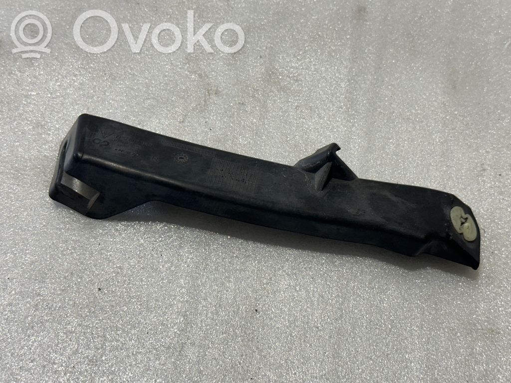Uchwyt / Mocowanie zderzaka tylnego   7P5807046
