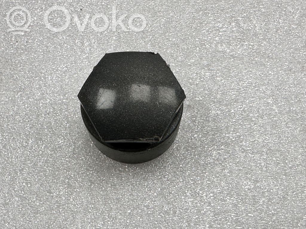 Audi Q7 4M Osłona nakrętki koła 