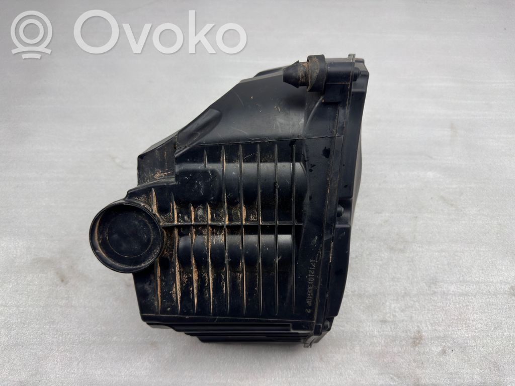 Audi A5 Obudowa filtra powietrza 