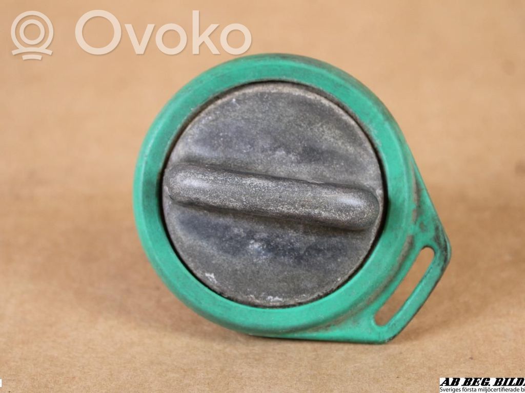 Volvo 850 Polttoainesäiliön täyttöaukon korkki 