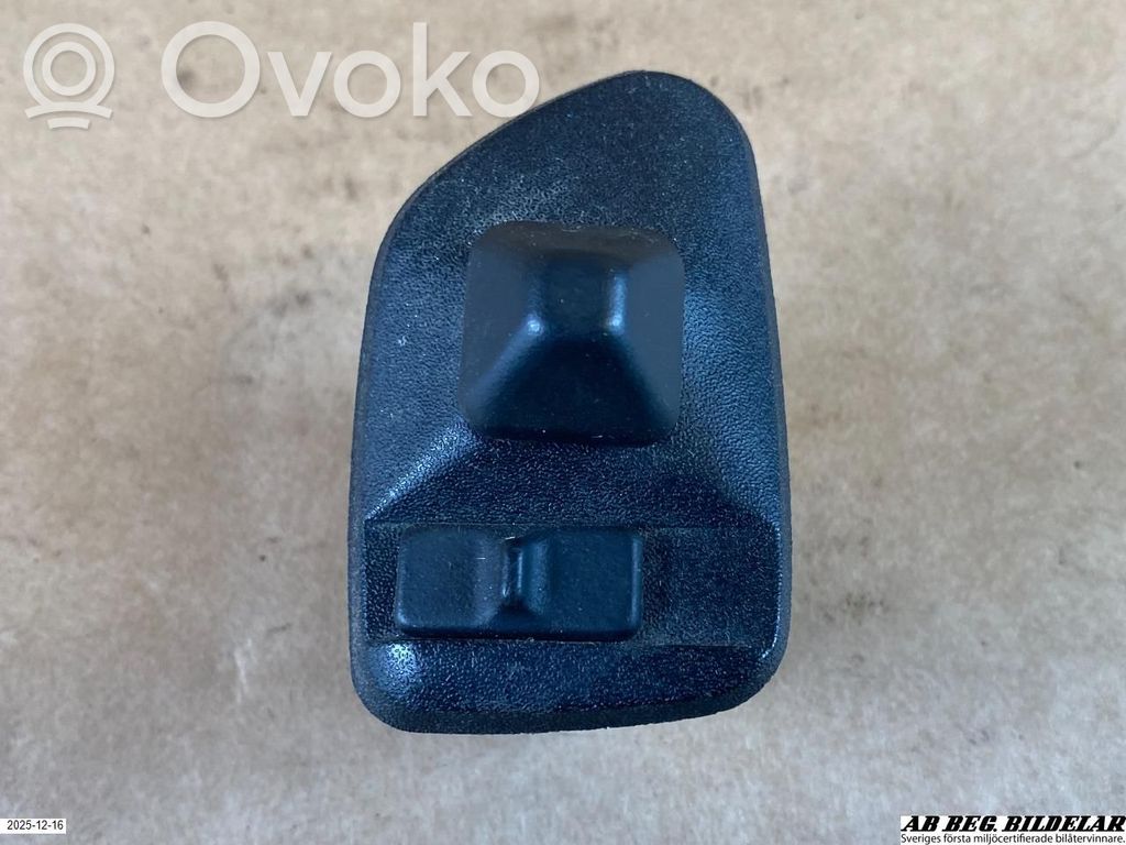 Wing mirror switch