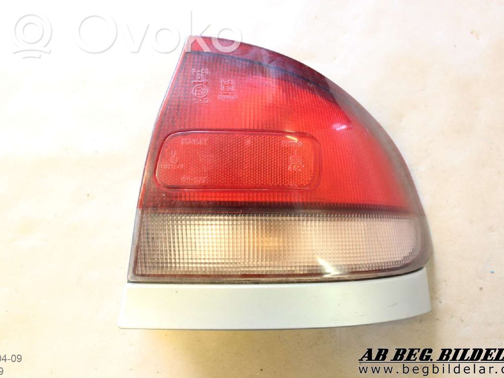 Luz trasera/de freno   0431392R