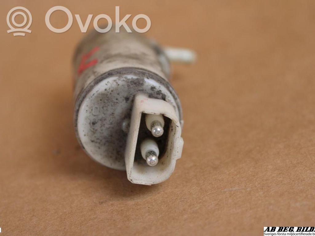 Volvo 740 Windscreen/windshield washer pump 