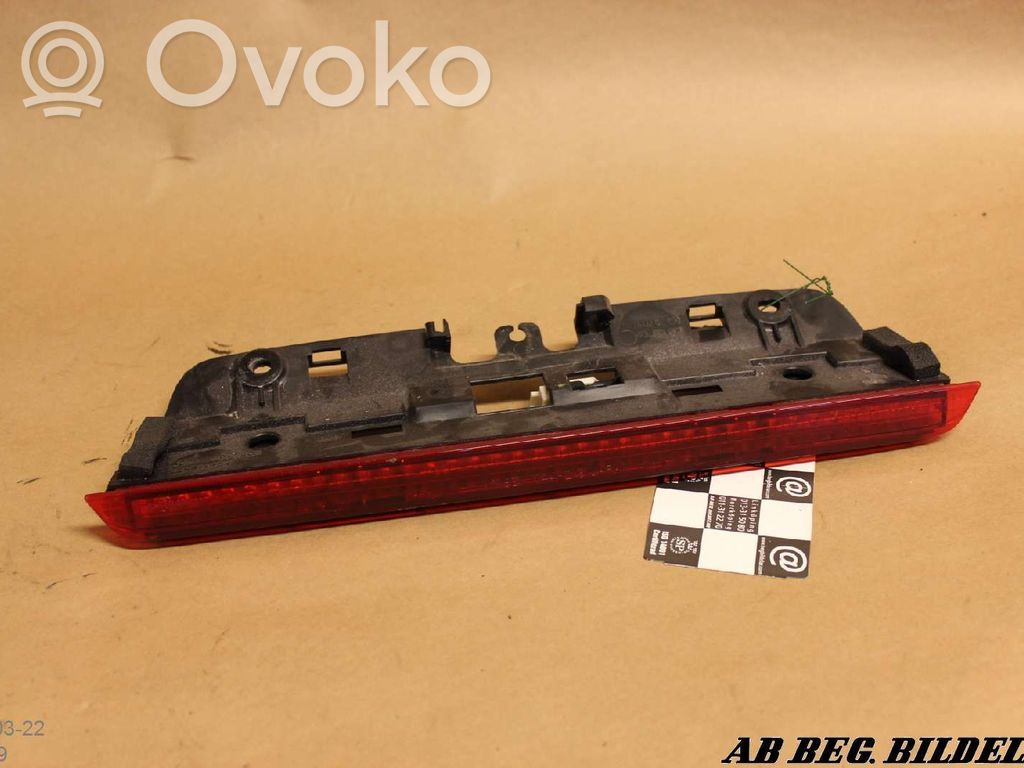 Mazda 323 F Third/center stoplight 