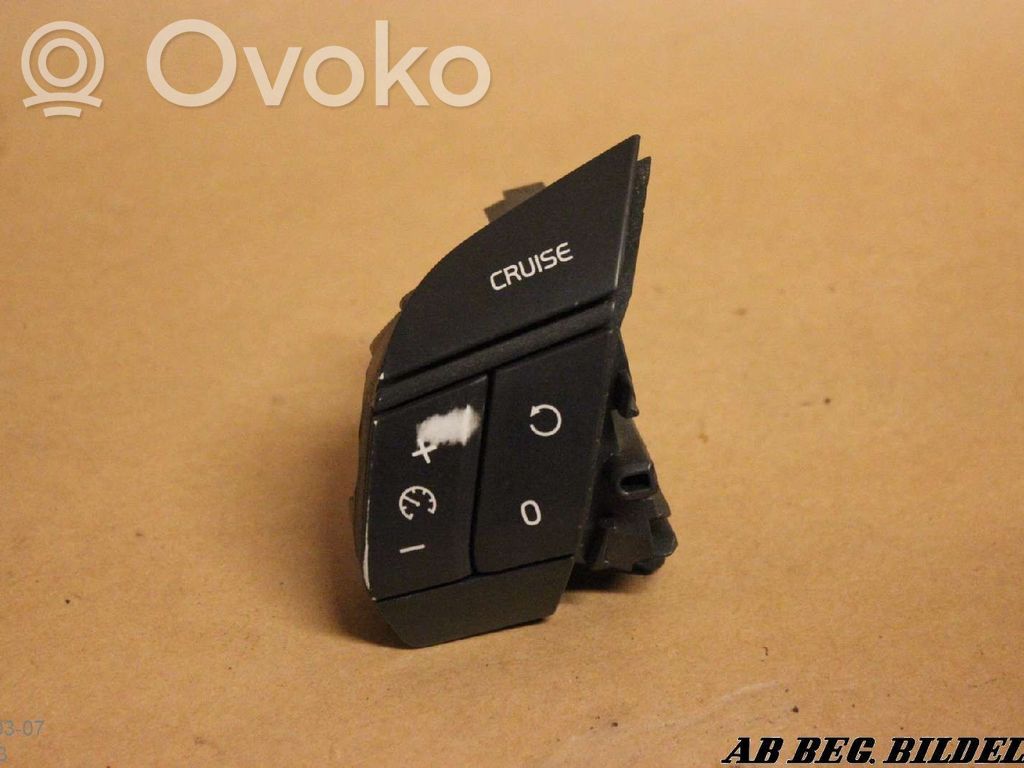 Brake pedal sensor switch   8622524