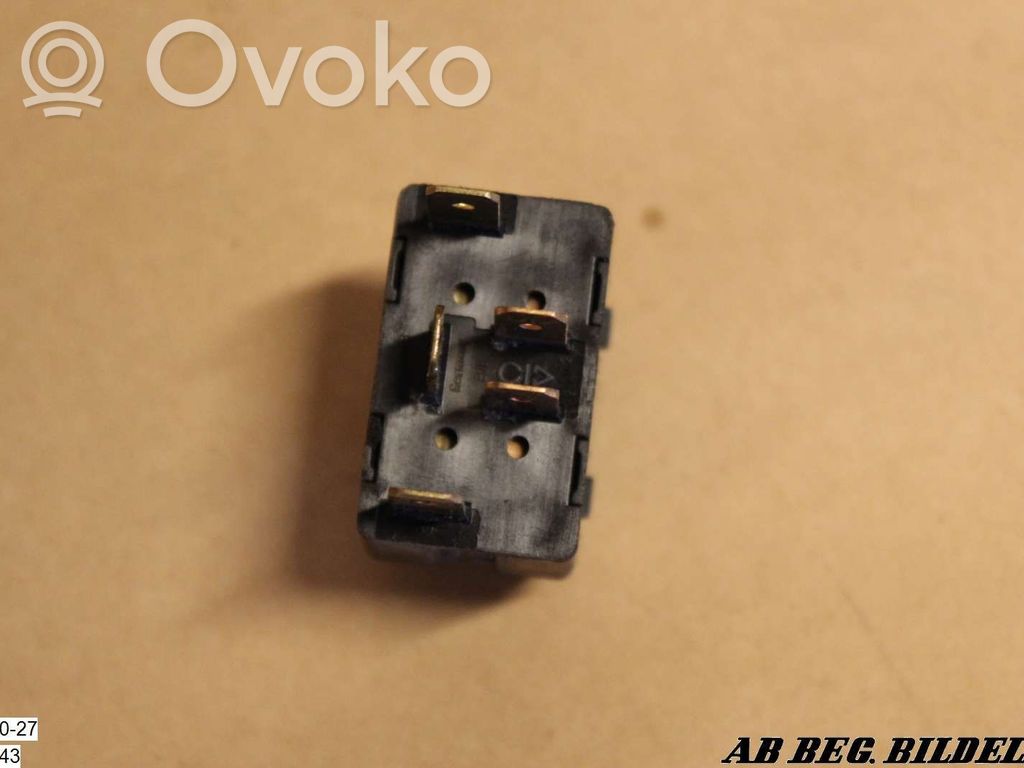 Electric window control switch   4D0959855OIC