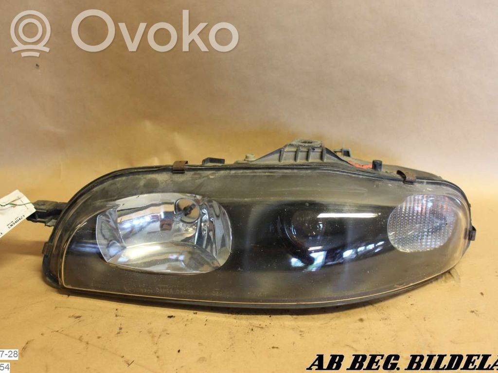 Headlight/headlamp   88201557SX