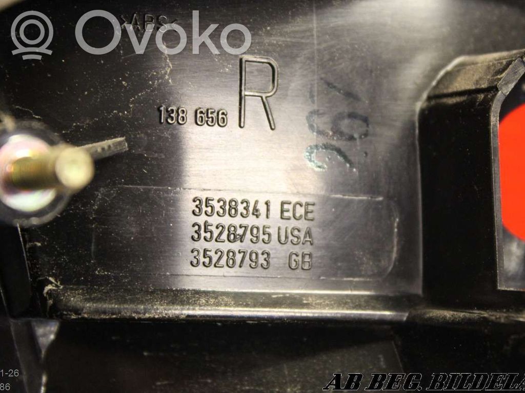 Volvo 940 Lampy tylnej klapy bagażnika 