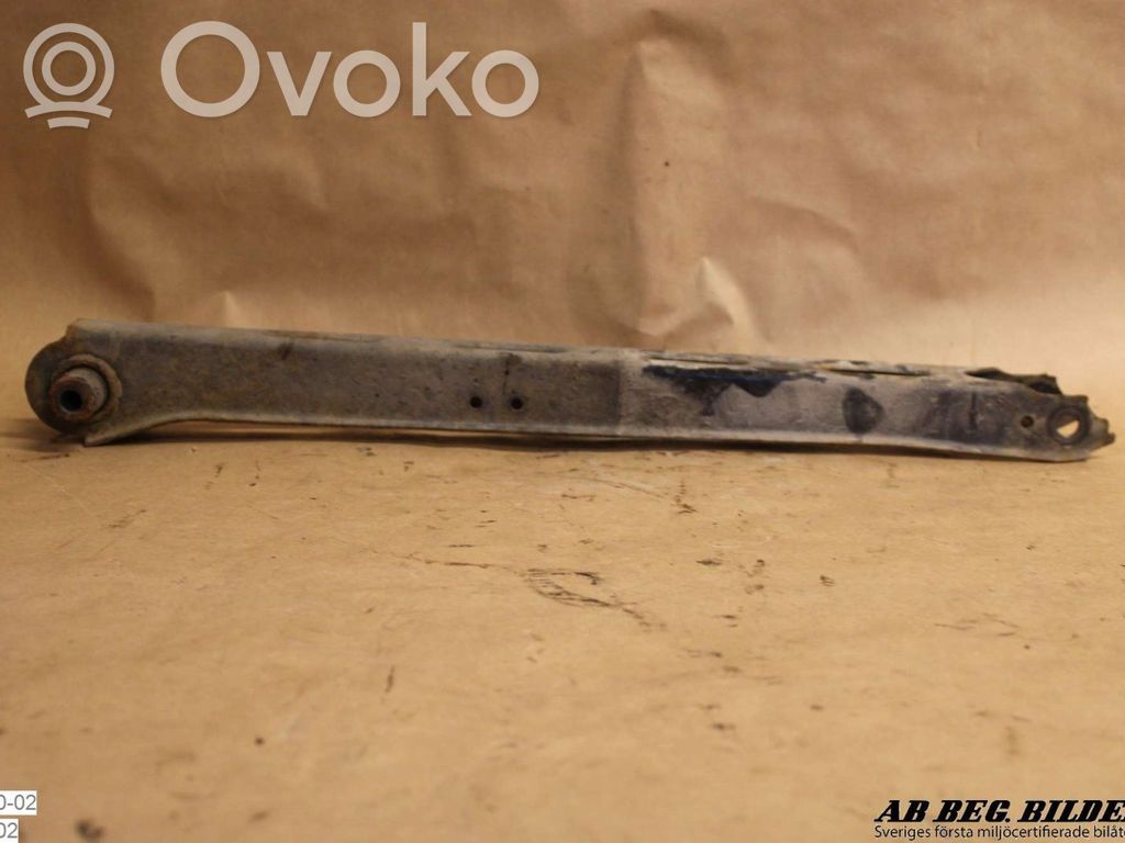 Rear control arm