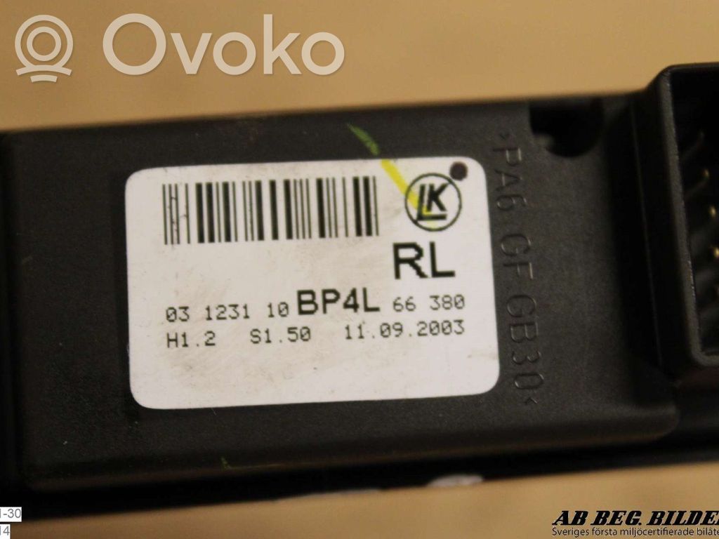 Mazda 3 I Electric window control switch 