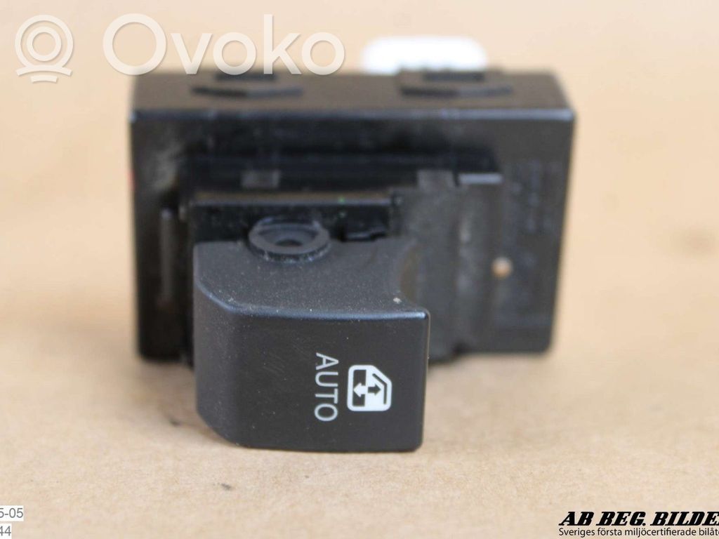 Elektrisko logu slēdzis   935751H100
