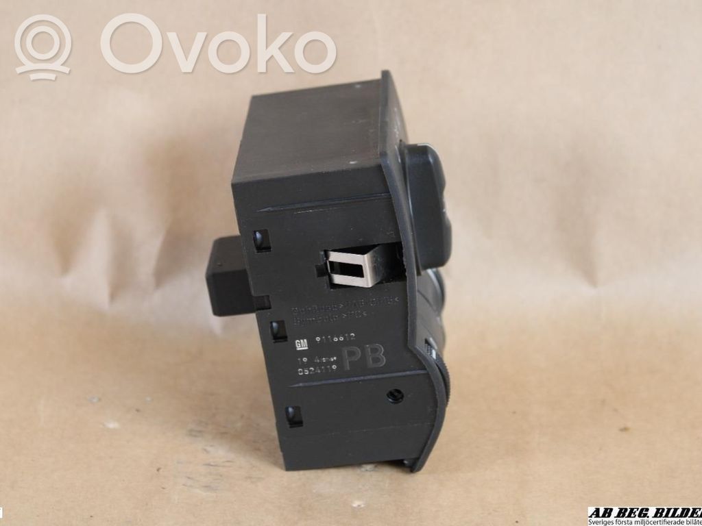 Light switch   9138123,9116612