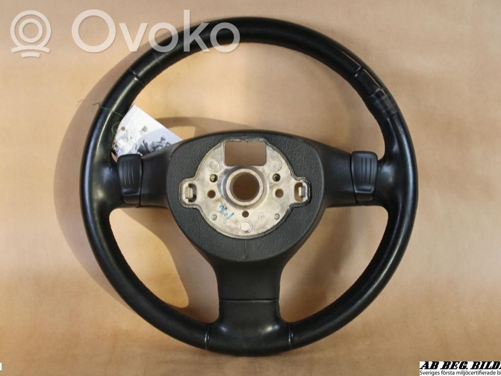 Volkswagen PASSAT B6 Kierownica 