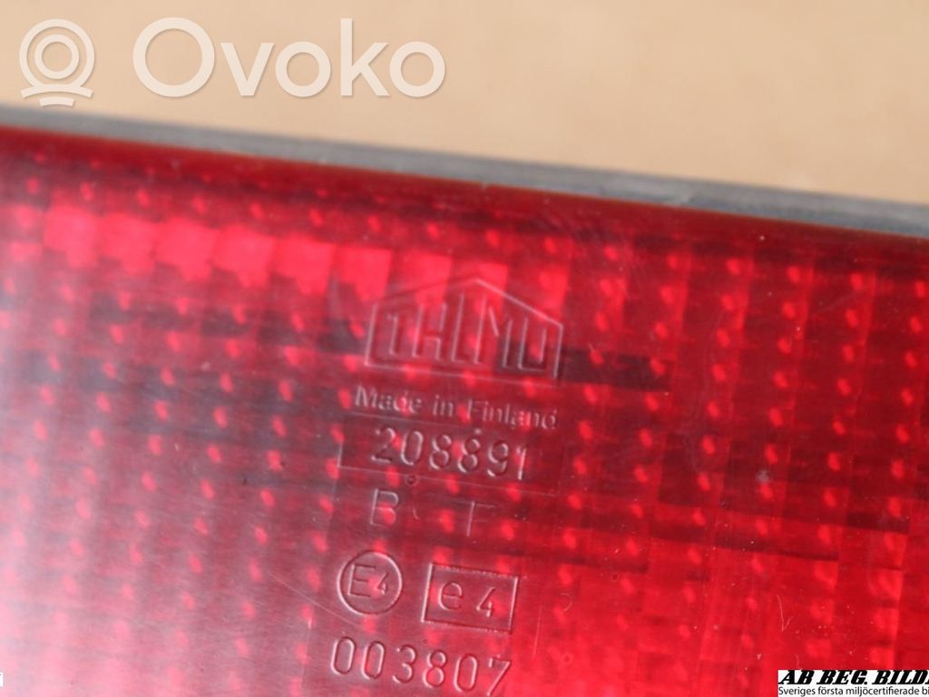 Tailgate rear/tail lights