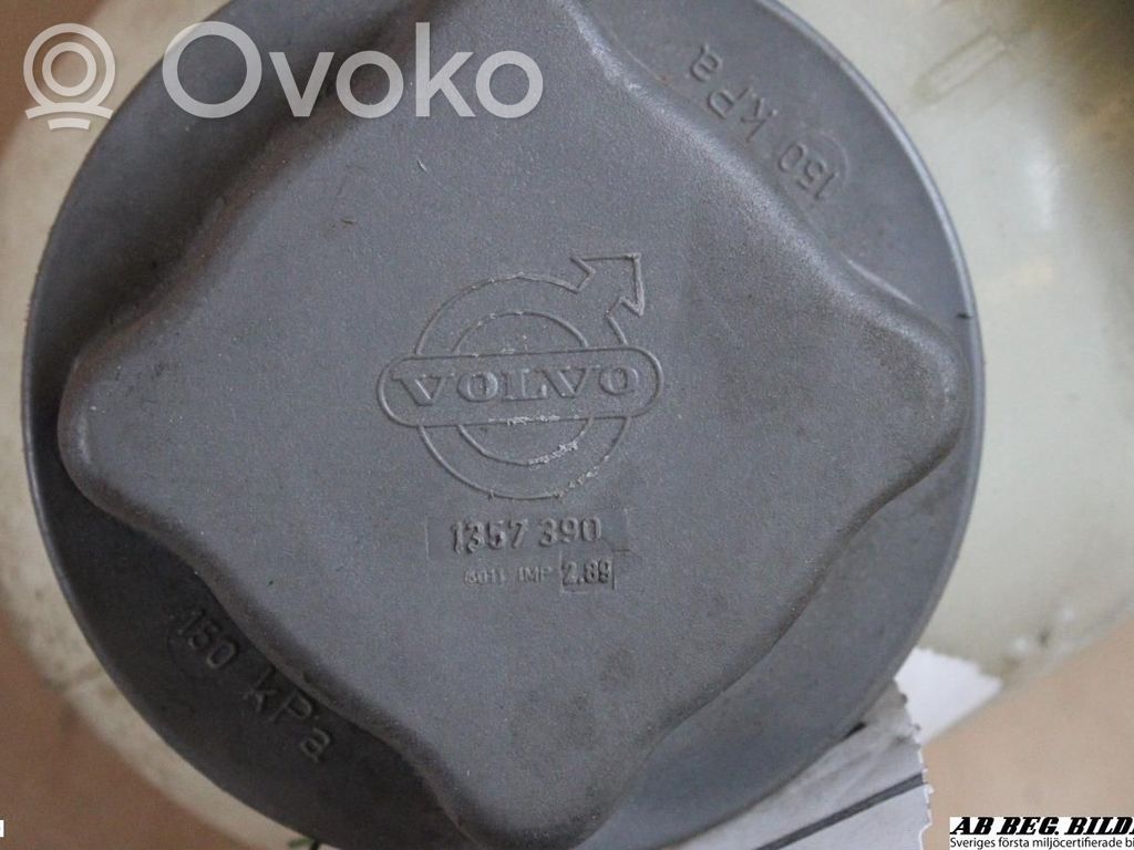 Volvo 740 Aušinimo skysčio išsiplėtimo bakelis 