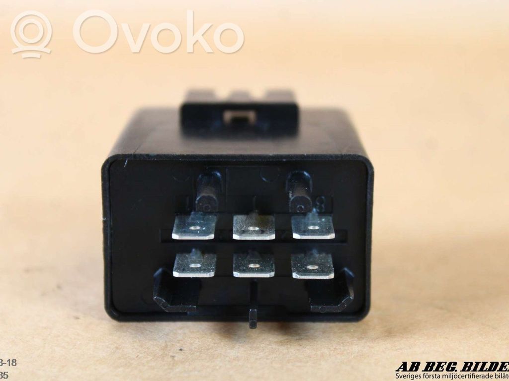 Volvo 940 Window wiper relay 