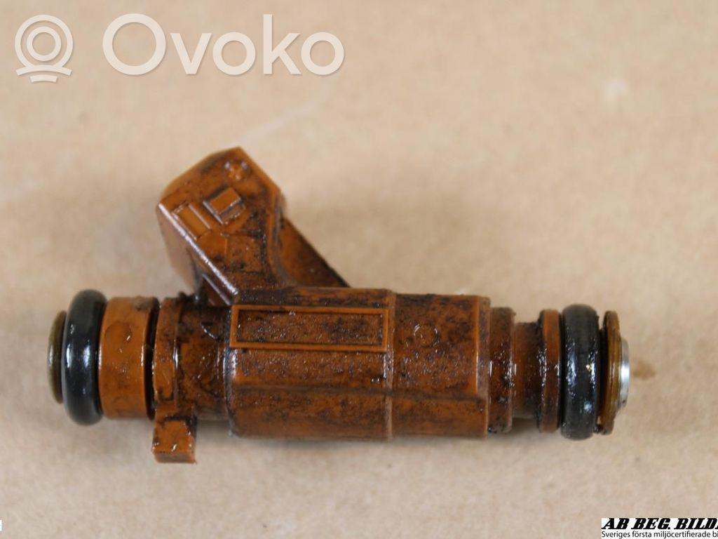 Saab 9-5 Fuel injector 