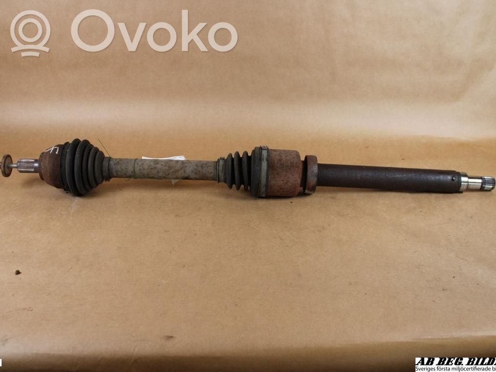 Volvo V50 Priekinis pusašis 