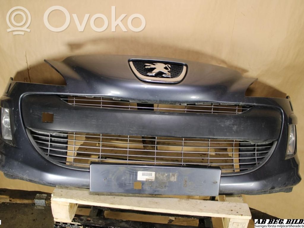 Peugeot 308 Front bumper 
