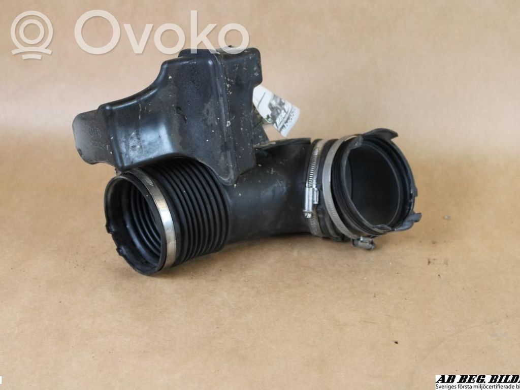 Air intake hose/pipe   7536004,13717536004