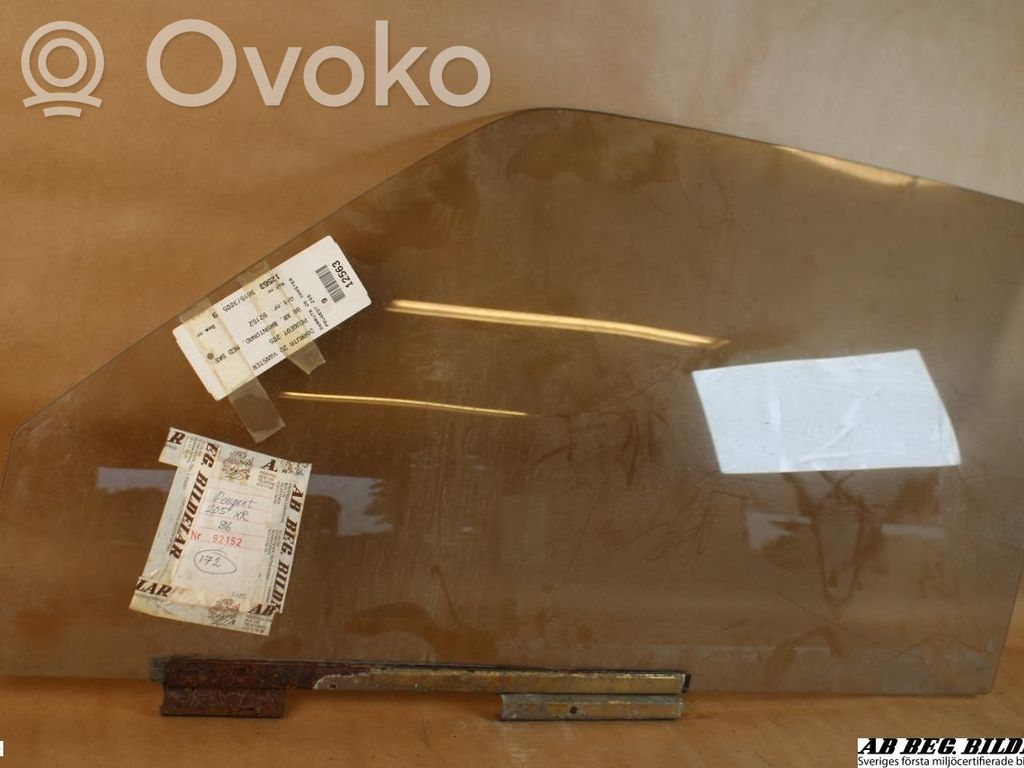 Peugeot 205 Front door window/glass (coupe) 