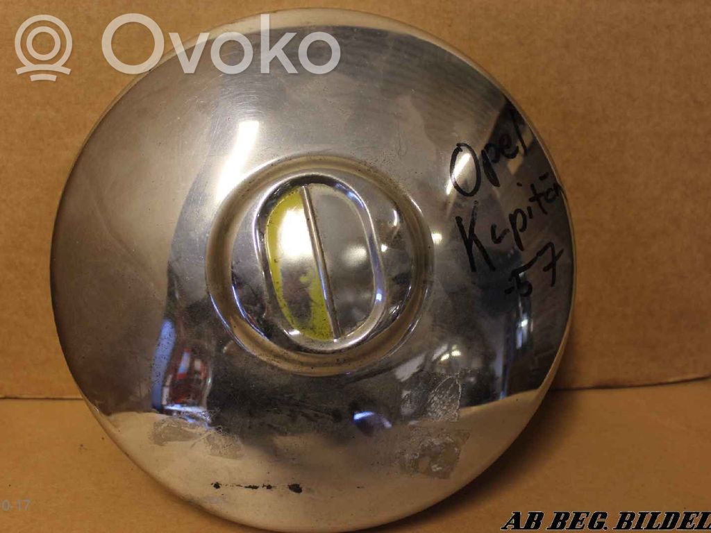 Opel Kapitan Borchia ruota originale 