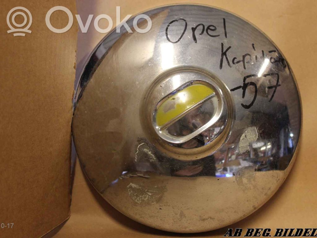 Opel Kapitan Borchia ruota originale 