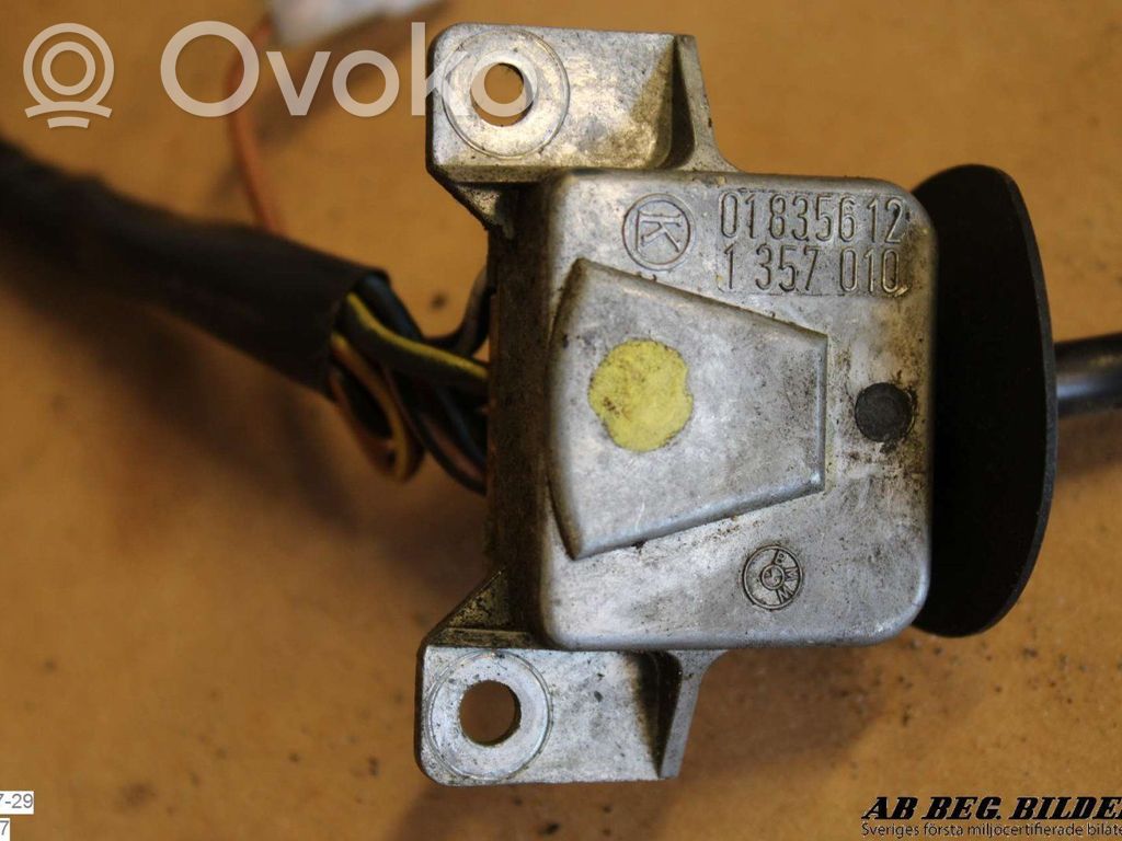 Wiper control stalk   01835612