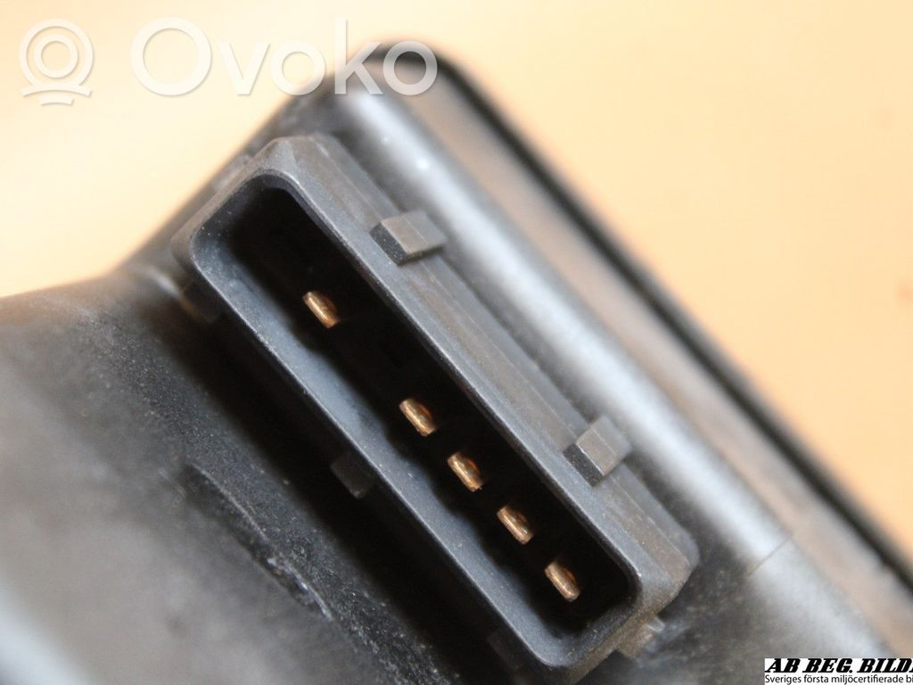 Audi 80 90 B3 Keskuslukituksen alipainepumppu