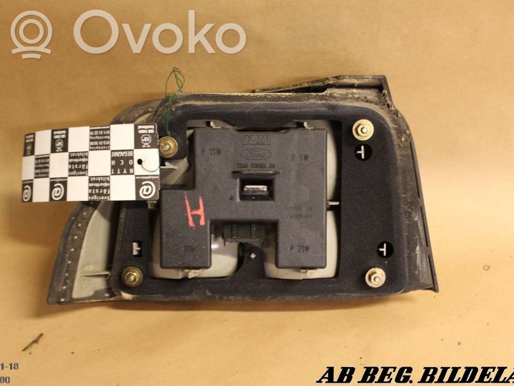 Ford Escort Lampă spate în caroserie 