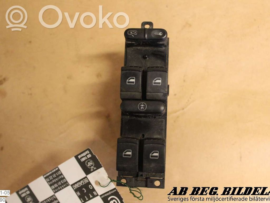 Skoda Octavia Mk1 (1U) Przyciski szyb 