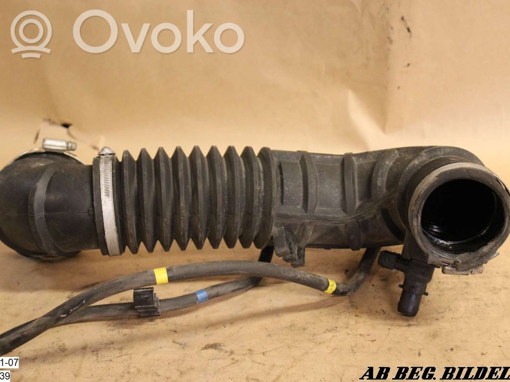 Volvo S40, V40 Ilmanoton letku 