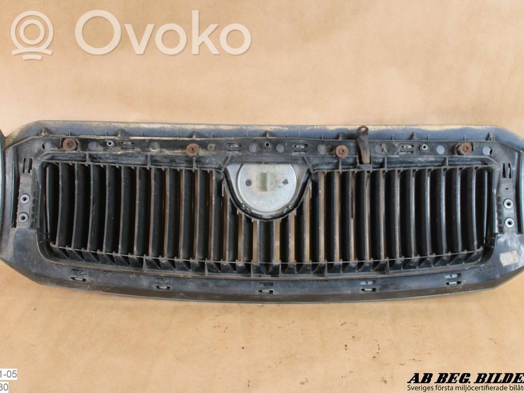 Skoda Fabia Mk1 (6Y) Griglia superiore del radiatore paraurti anteriore 