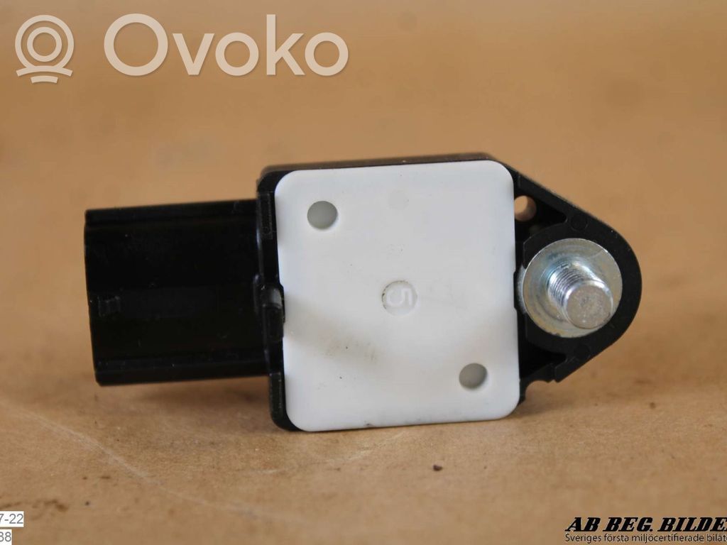Toyota Avensis T250 Senzor impact/declanșare airbag 