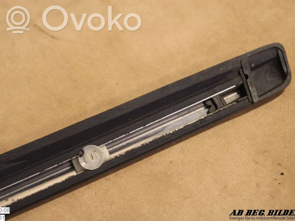 Volvo 240 Rivestimento passaruota anteriore