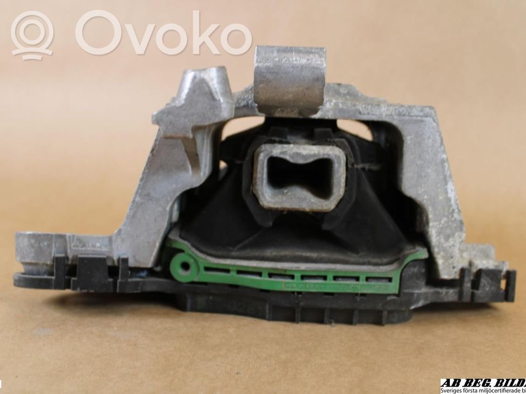 Opel Astra K Soporte de la caja de cambios 