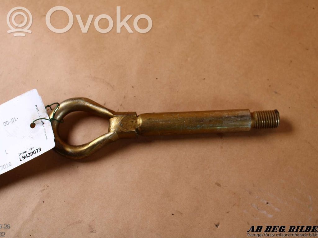 Nissan Primera Towing hook eye