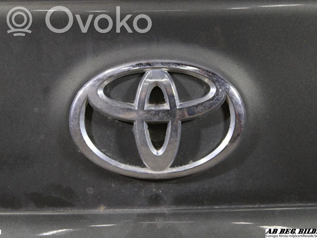 Toyota Avensis T270 Galinis dangtis (bagažinės) 