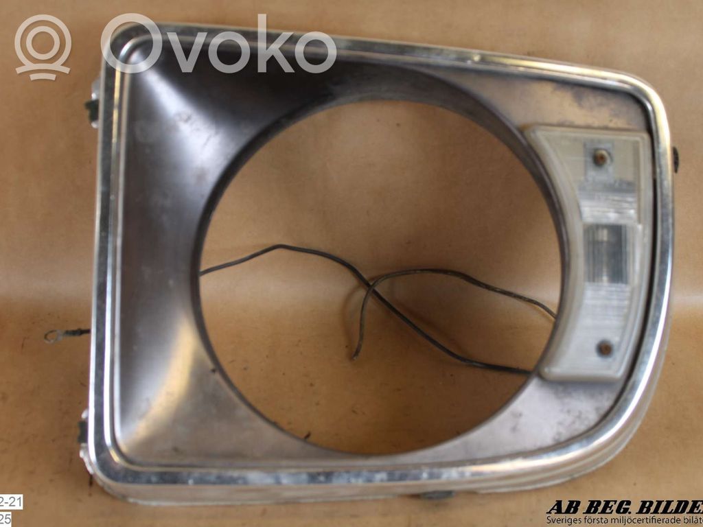Volvo 140 Ornament sub far 